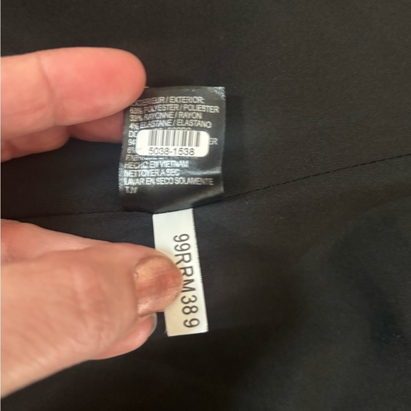 TAHARI Arthur S. Levine Notch Collar Black Blazer - Picture 6 of 6